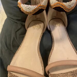 House of Harlow 1960 Tan and Orange Sandals Ankle Strap